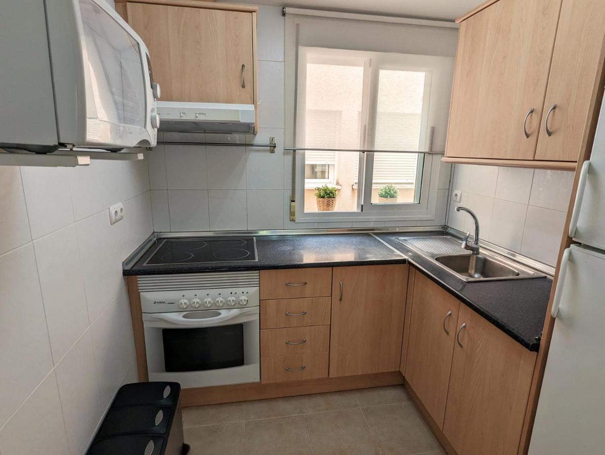 Apartamento Las Palmeras - Con Terraza, Barbacoa, Aire Acondicionado Y A 250M De La Playa! Los Alcazares Bagian luar foto