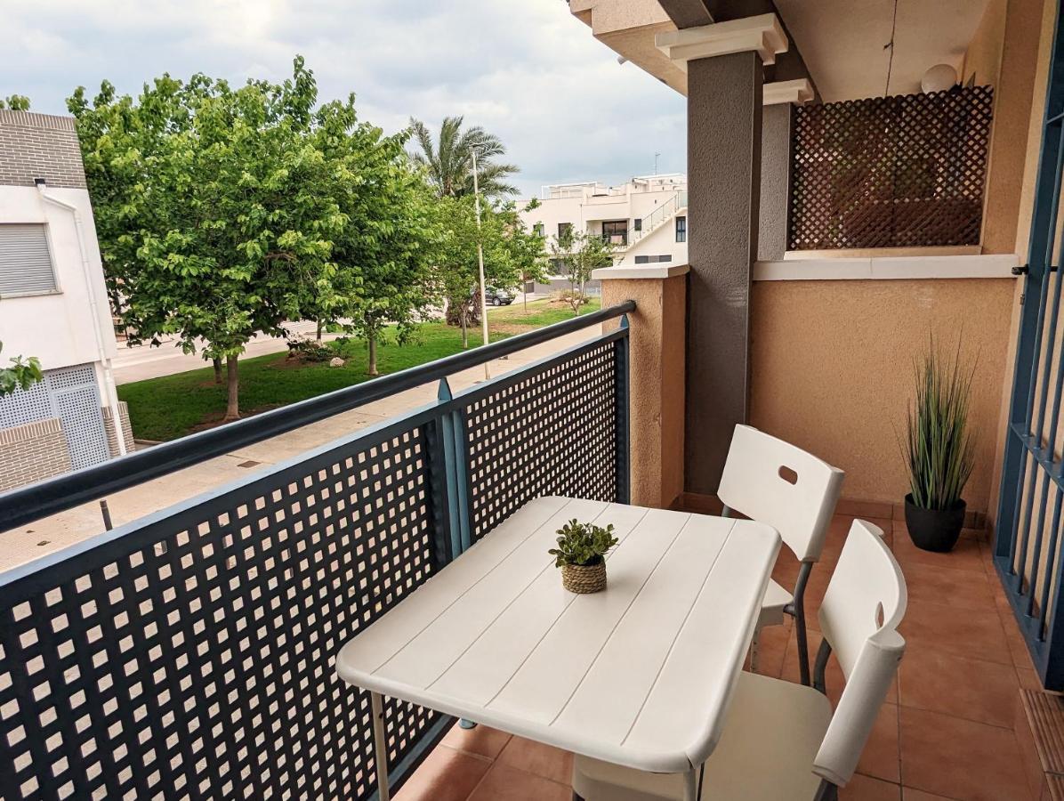 Apartamento Las Palmeras - Con Terraza, Barbacoa, Aire Acondicionado Y A 250M De La Playa! Los Alcazares Bagian luar foto